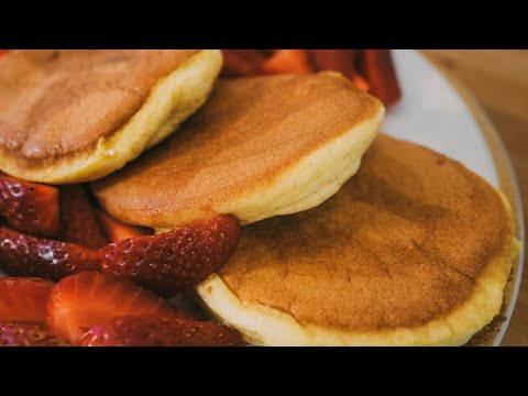 Pancakes giapponesi: alti e soffici come soufflé RICETTA FACILE SENZA BURRO e SENZA LIEVITO